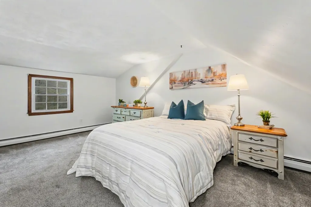 16 Tokanel Drive Londonderry NH 03053