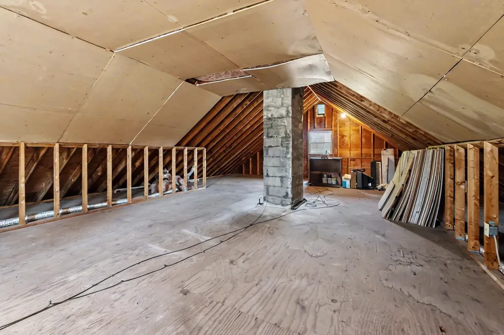 16 Tokanel Drive Londonderry NH 03053