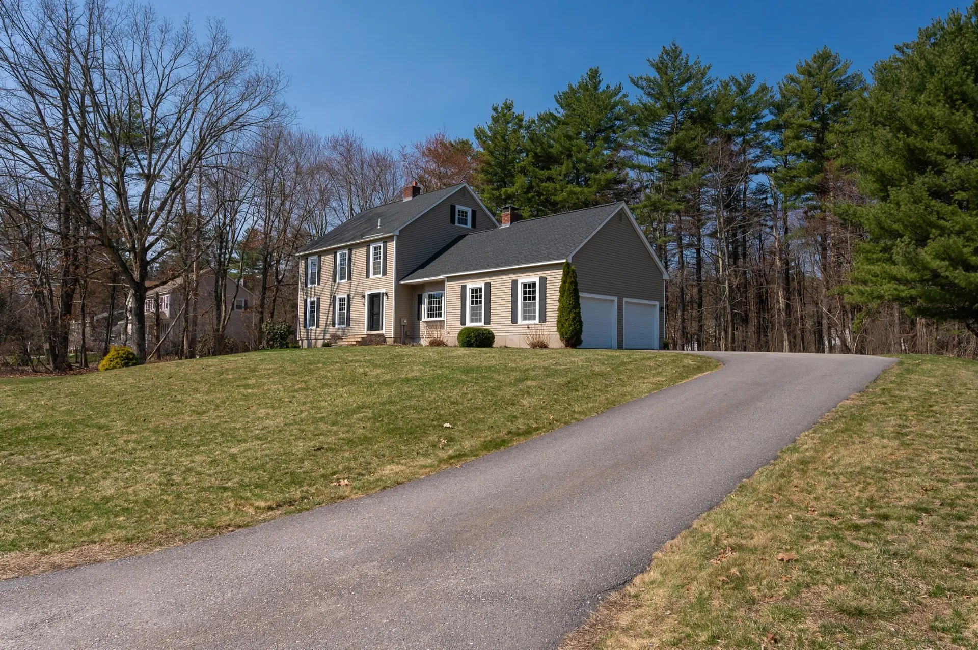 16 Tokanel Drive Londonderry NH 03053