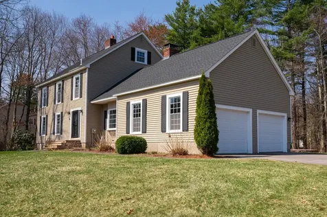 16 Tokanel Drive Londonderry NH 03053