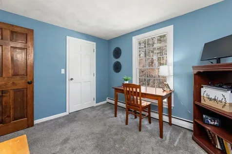 16 Tokanel Drive Londonderry NH 03053