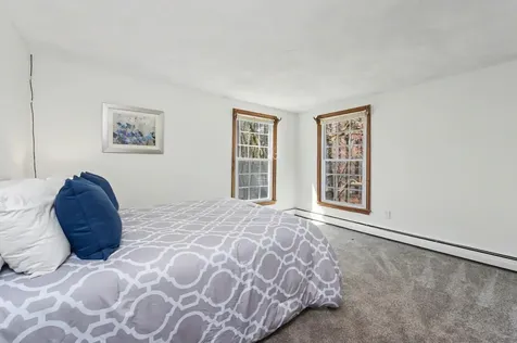 16 Tokanel Drive Londonderry NH 03053
