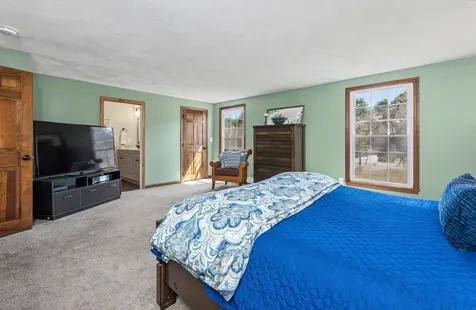 16 Tokanel Drive Londonderry NH 03053