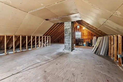 16 Tokanel Drive Londonderry NH 03053