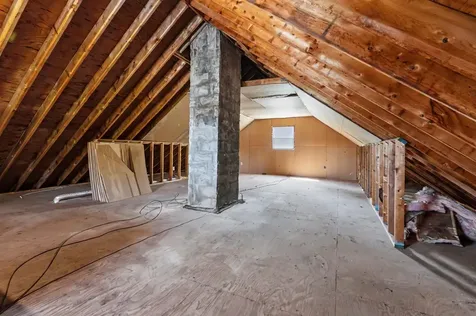 16 Tokanel Drive Londonderry NH 03053