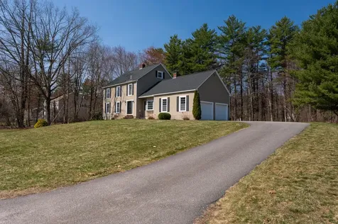 16 Tokanel Drive Londonderry NH 03053