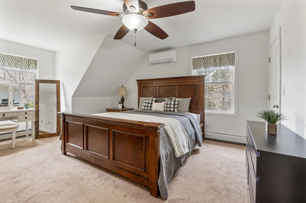 274 Pleasant Street Epping NH 03042