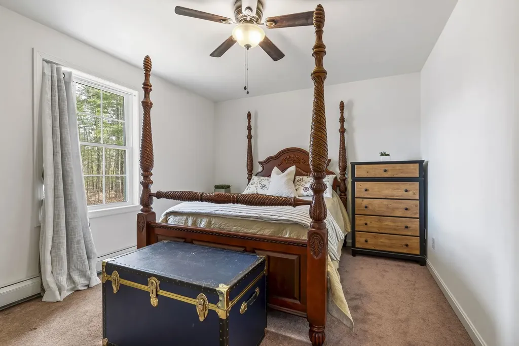 274 Pleasant Street Epping NH 03042