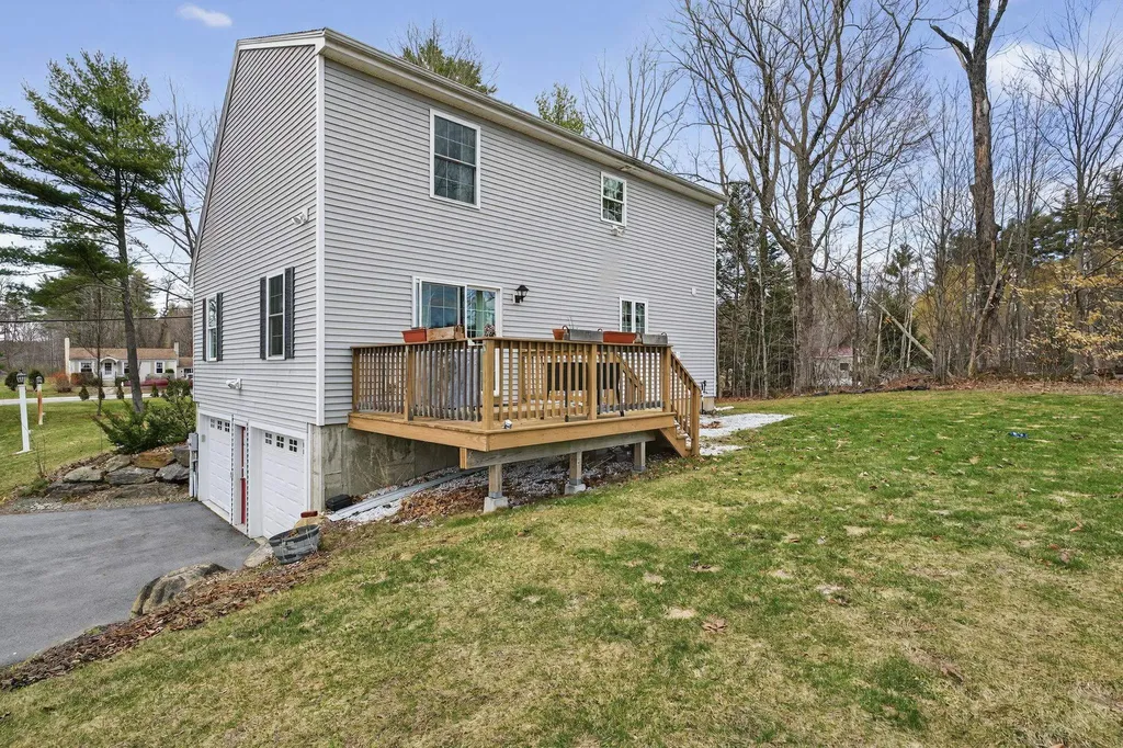 274 Pleasant Street Epping NH 03042