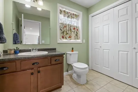 274 Pleasant Street Epping NH 03042
