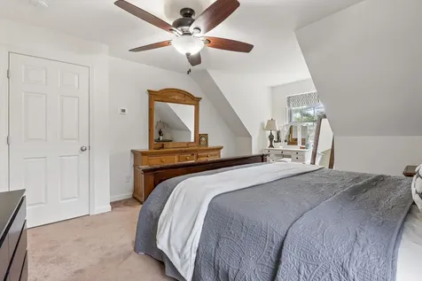 274 Pleasant Street Epping NH 03042