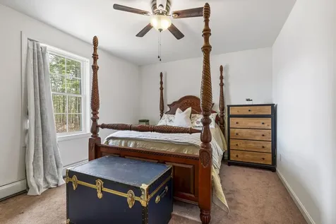 274 Pleasant Street Epping NH 03042