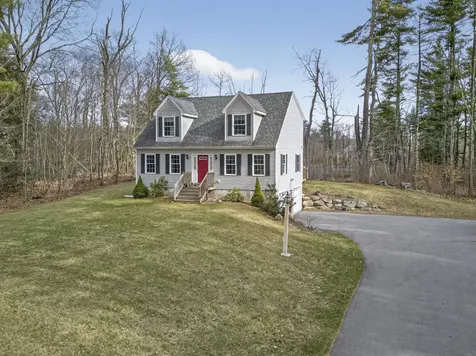 274 Pleasant Street Epping NH 03042
