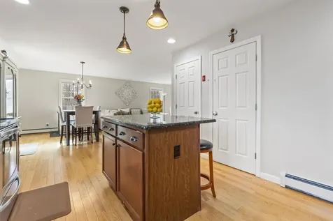 274 Pleasant Street Epping NH 03042