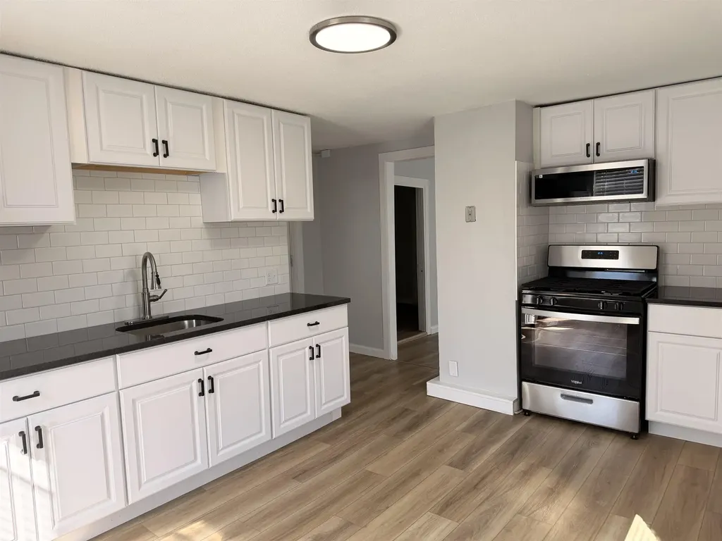 42 Broadway Street Pembroke NH 03275