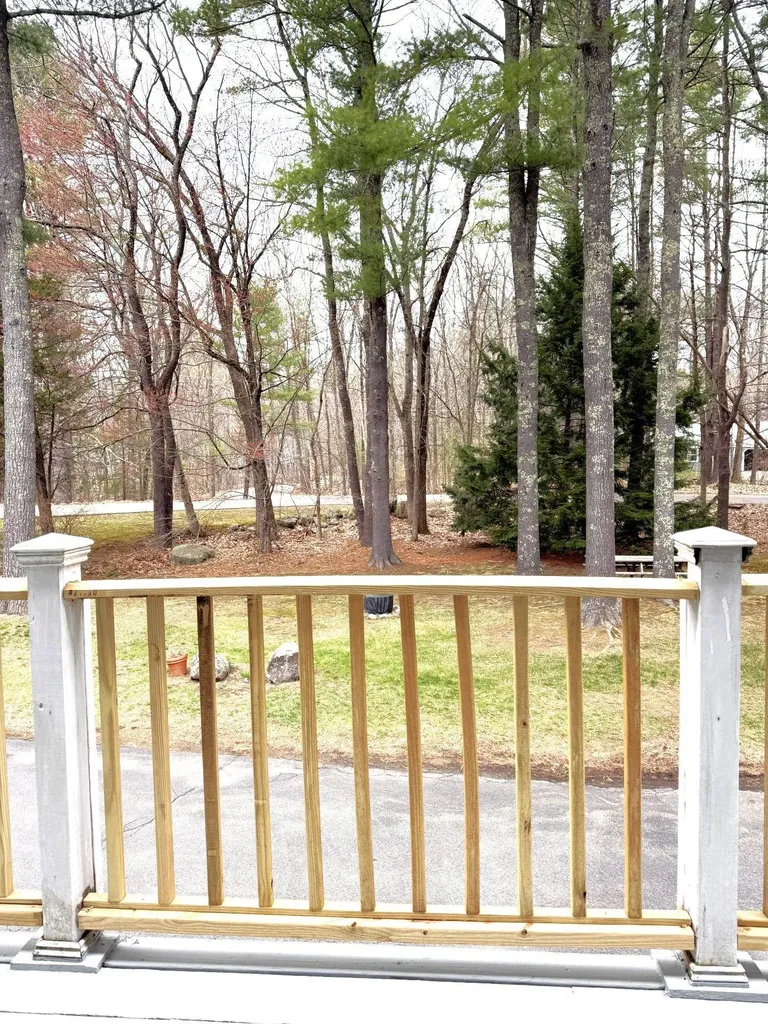 18 Boulder Brook Drive Exeter NH 03833