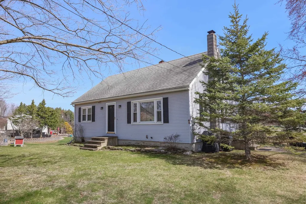 9 Avery Road Londonderry NH 03053
