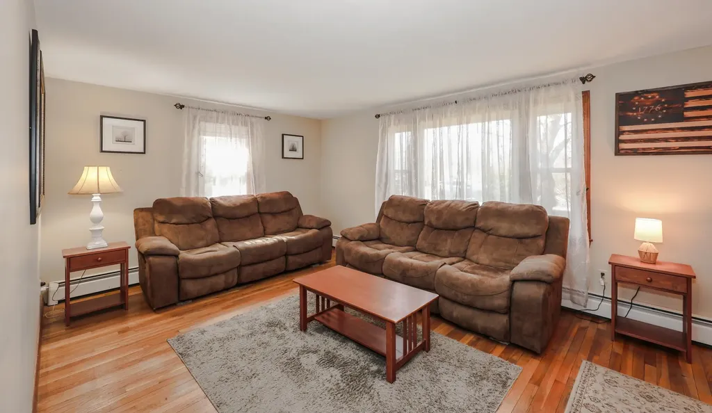 9 Avery Road Londonderry NH 03053