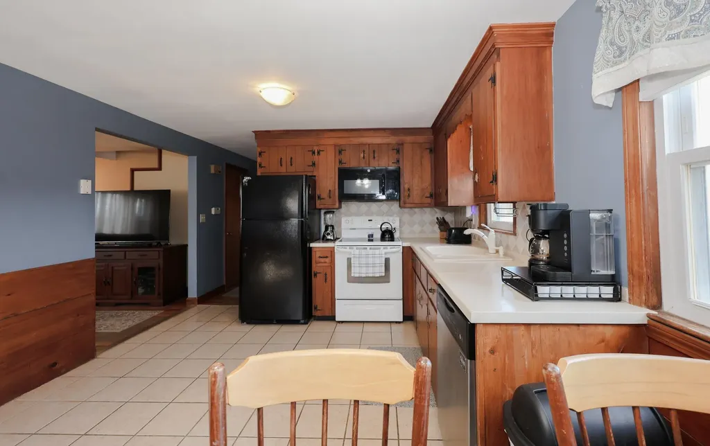 9 Avery Road Londonderry NH 03053