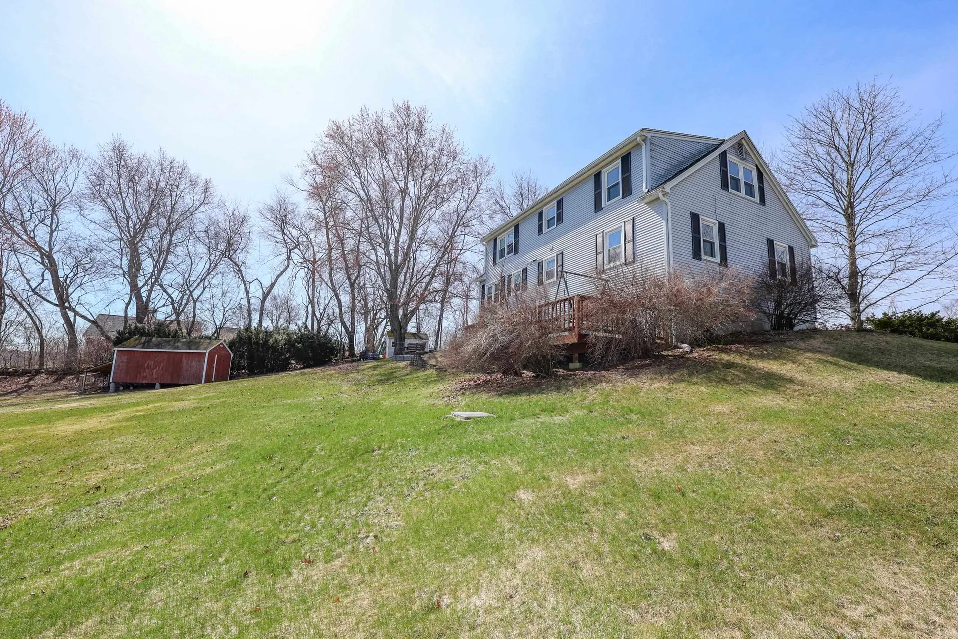 9 Avery Road Londonderry NH 03053