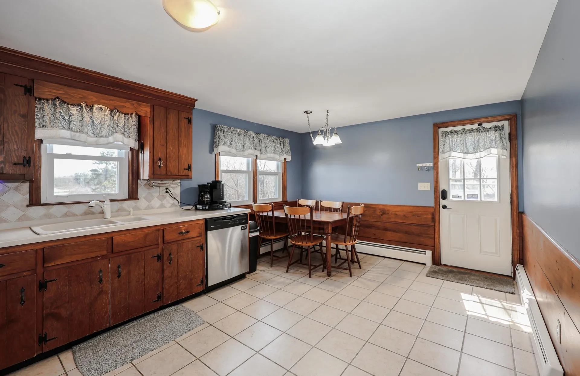 9 Avery Road Londonderry NH 03053
