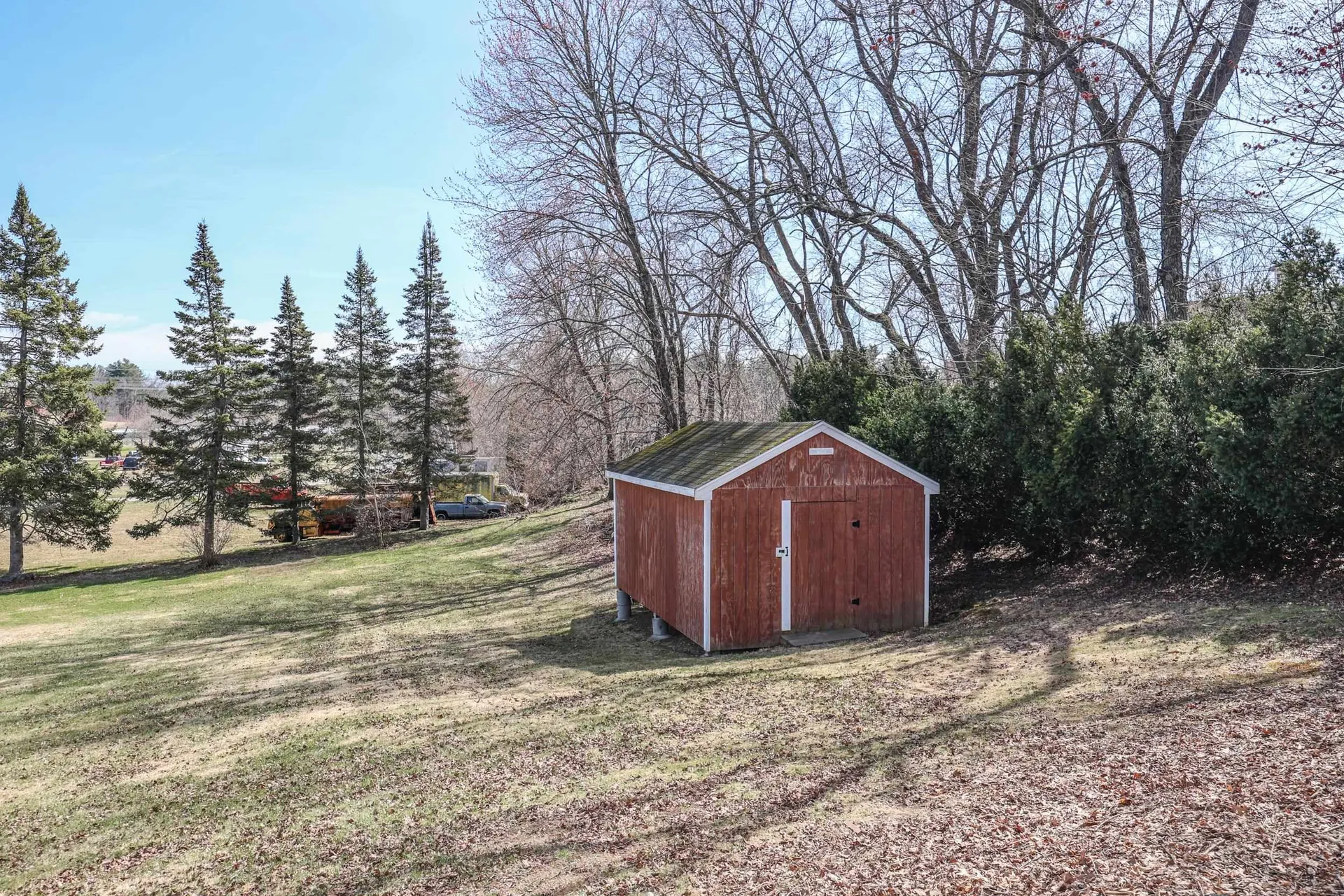 9 Avery Road Londonderry NH 03053