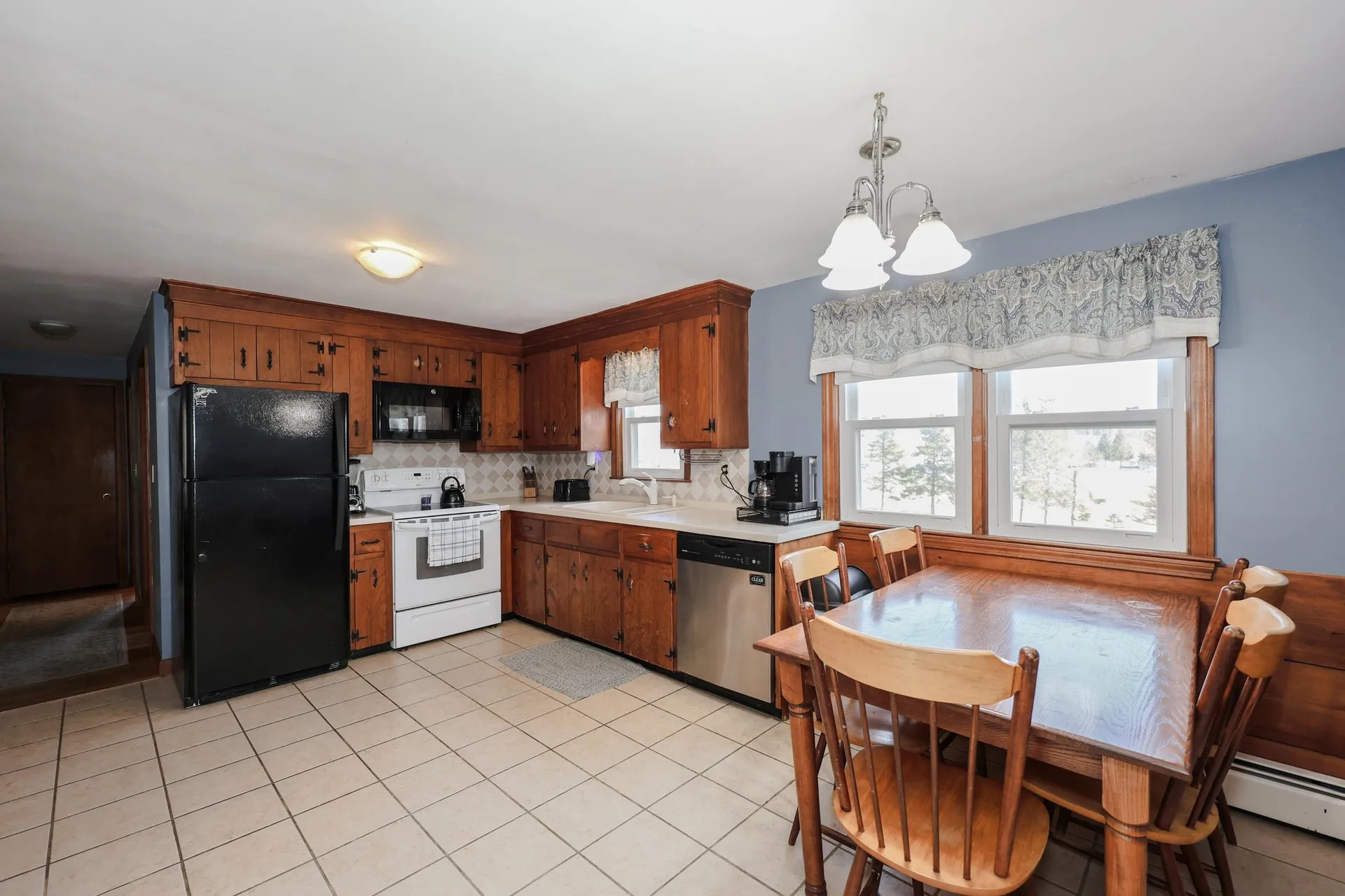 9 Avery Road Londonderry NH 03053