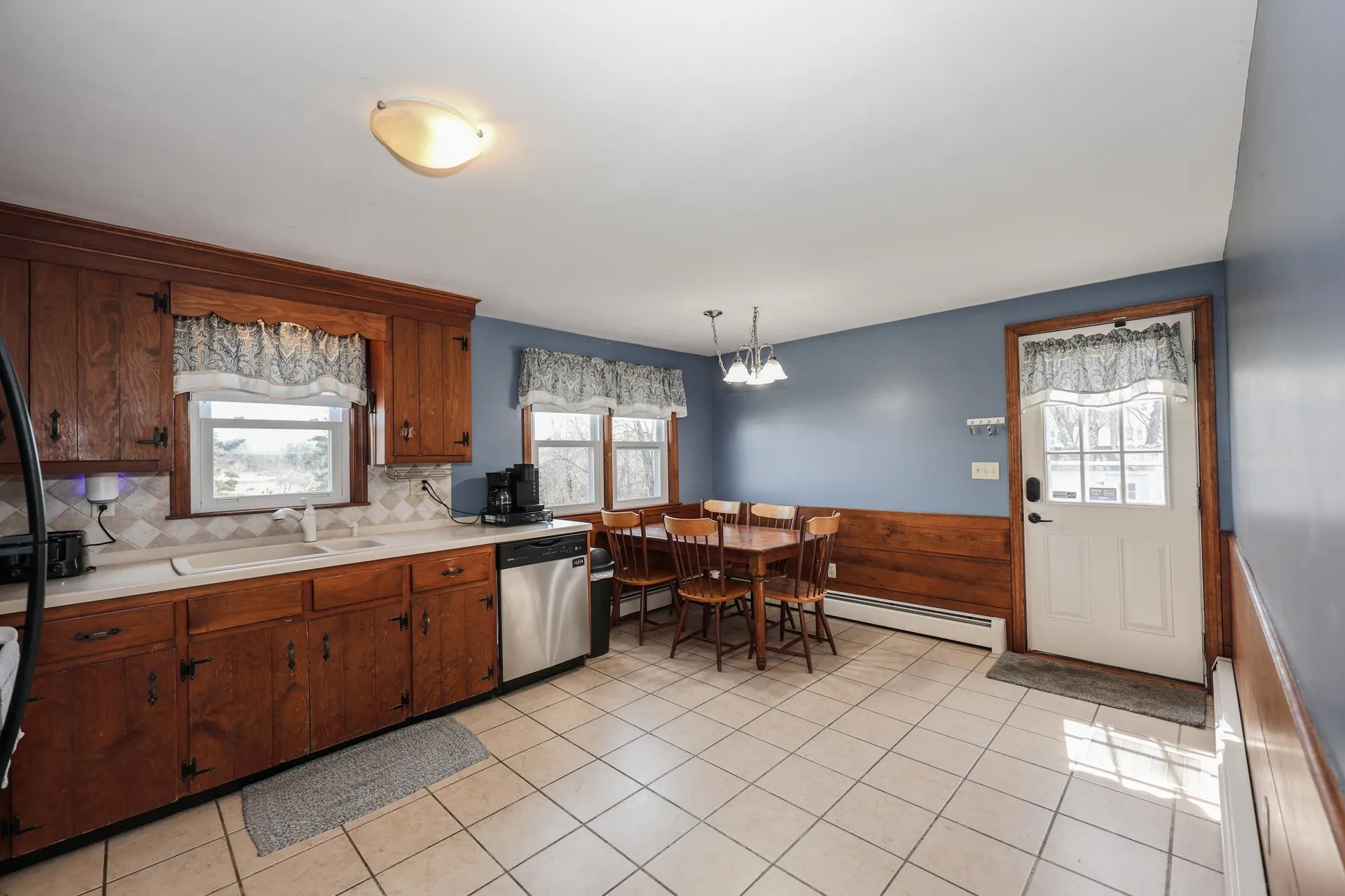 9 Avery Road Londonderry NH 03053