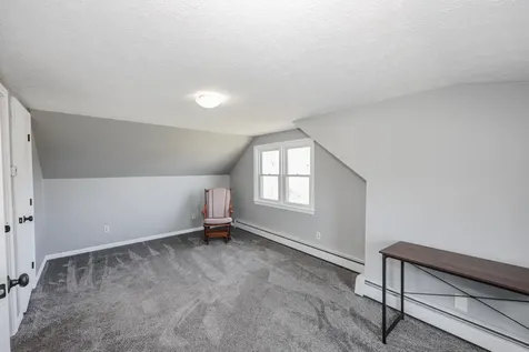 9 Avery Road Londonderry NH 03053