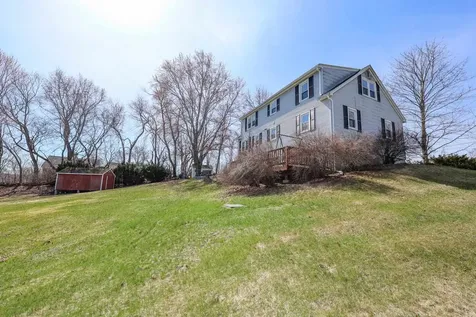 9 Avery Road Londonderry NH 03053