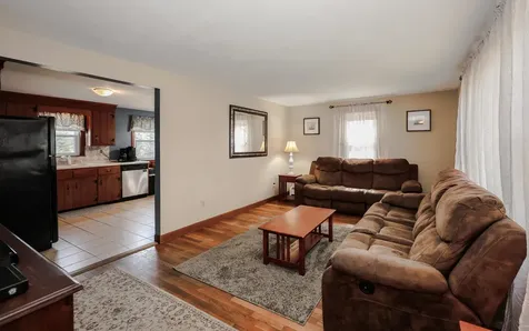 9 Avery Road Londonderry NH 03053