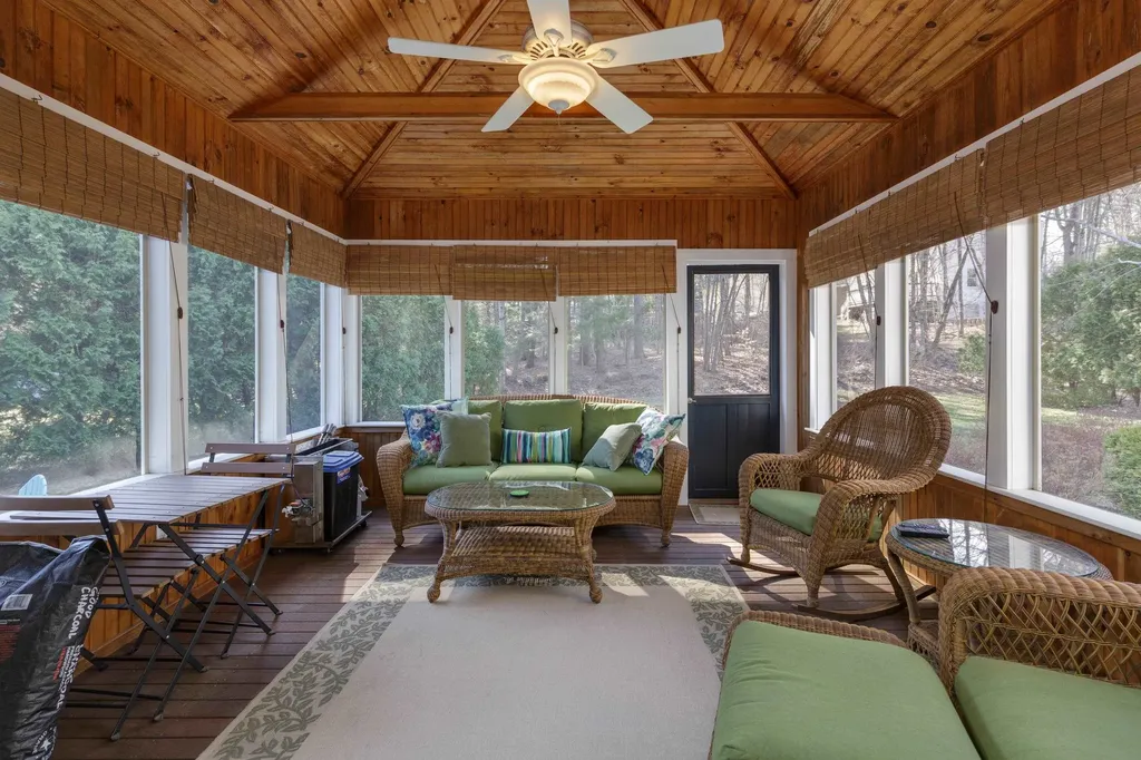 4 Otter Drive Concord NH 03301