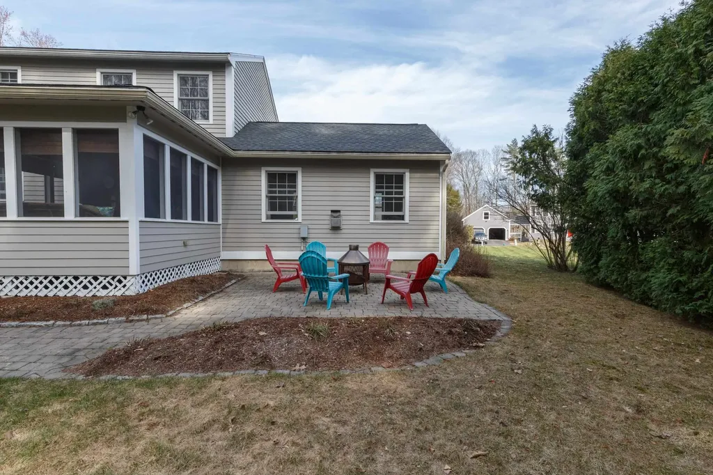4 Otter Drive Concord NH 03301