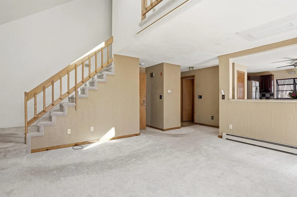 10 Hunter Drive Derry NH 03038