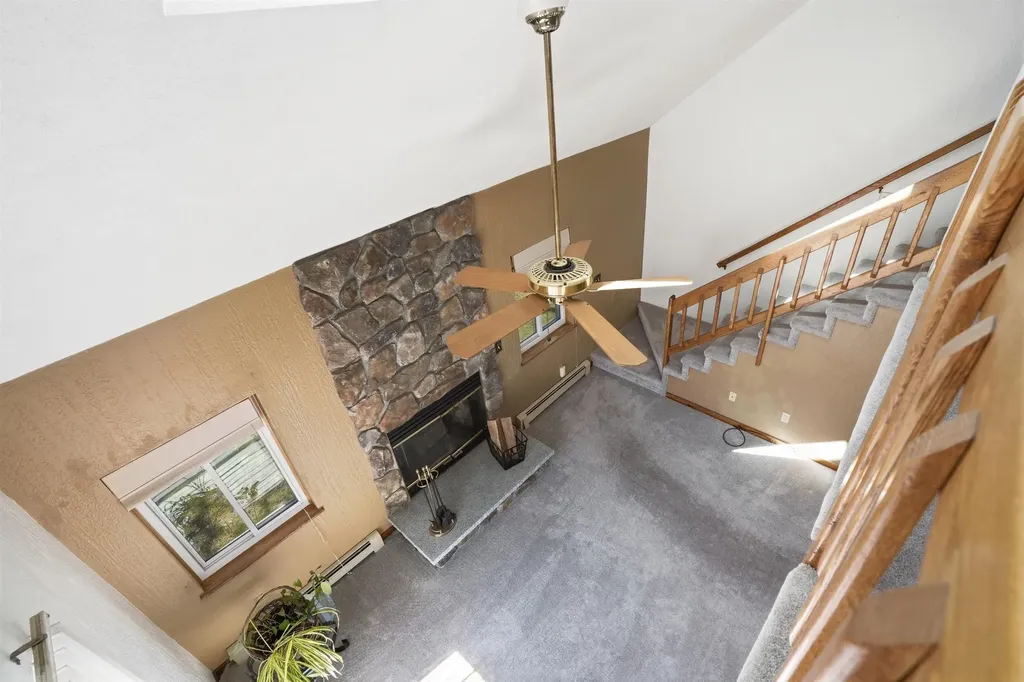 10 Hunter Drive Derry NH 03038