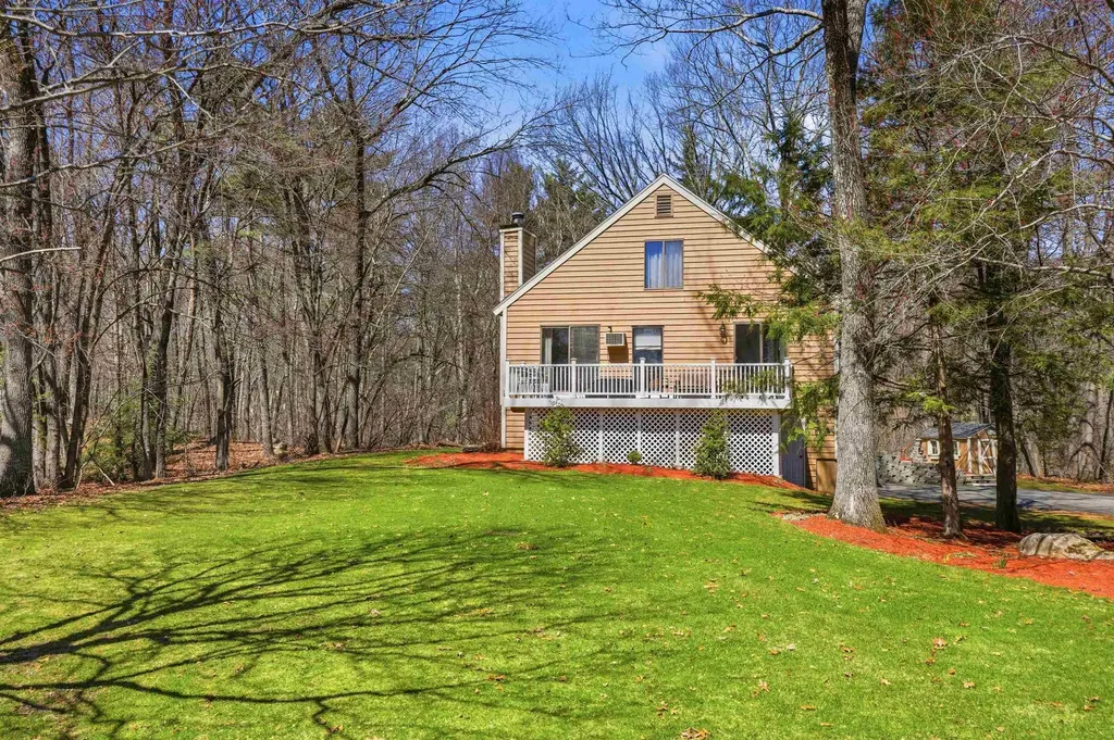 10 Hunter Drive Derry NH 03038