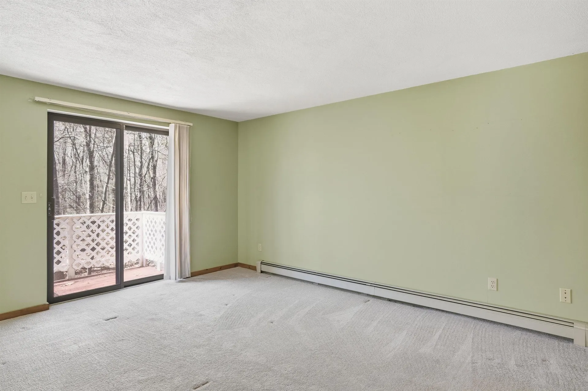 10 Hunter Drive Derry NH 03038