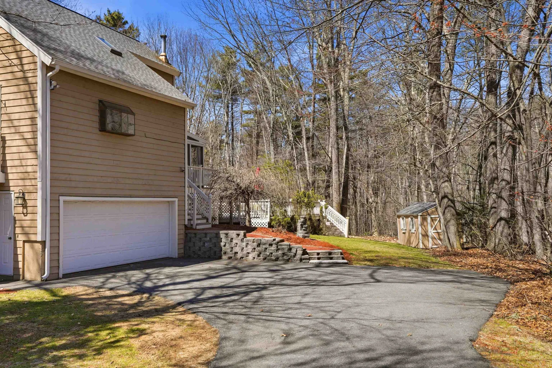 10 Hunter Drive Derry NH 03038