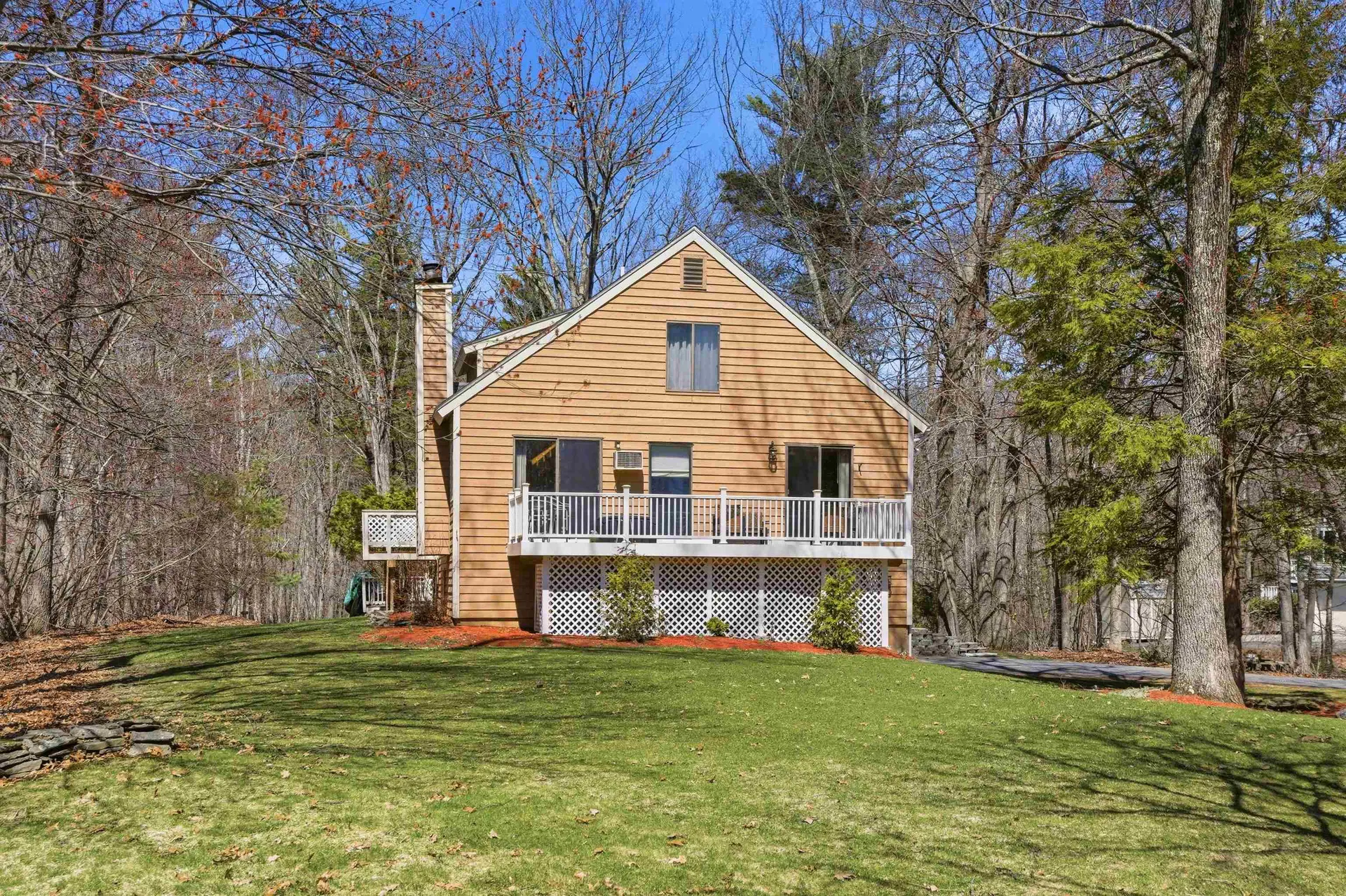 10 Hunter Drive Derry NH 03038