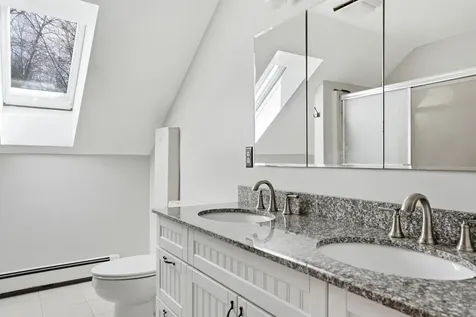 10 Hunter Drive Derry NH 03038