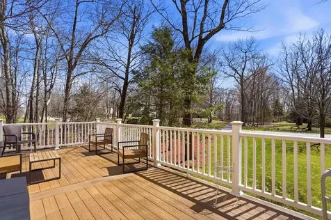 10 Hunter Drive Derry NH 03038