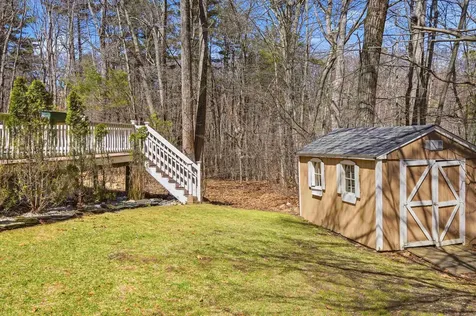 10 Hunter Drive Derry NH 03038
