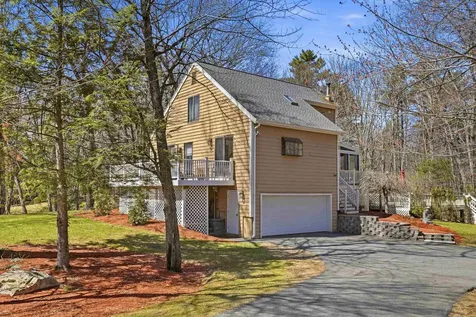 10 Hunter Drive Derry NH 03038