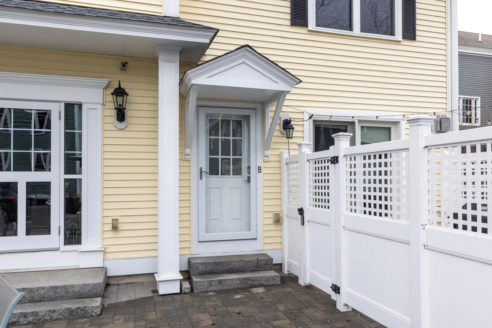 43 Cornwall Street Portsmouth NH 03801