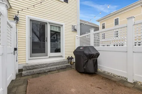 43 Cornwall Street Portsmouth NH 03801