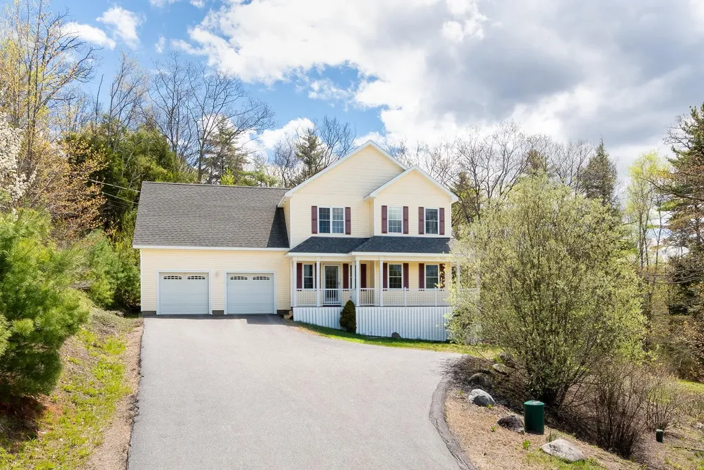 10 Skywatch Road Center Harbor NH 03226