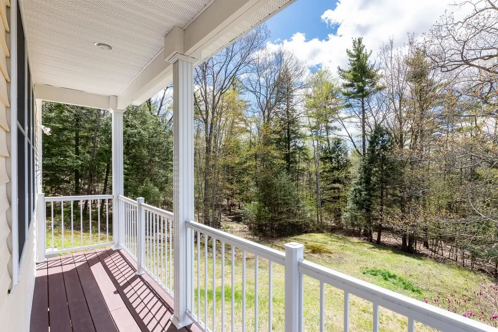 10 Skywatch Road Center Harbor NH 03226