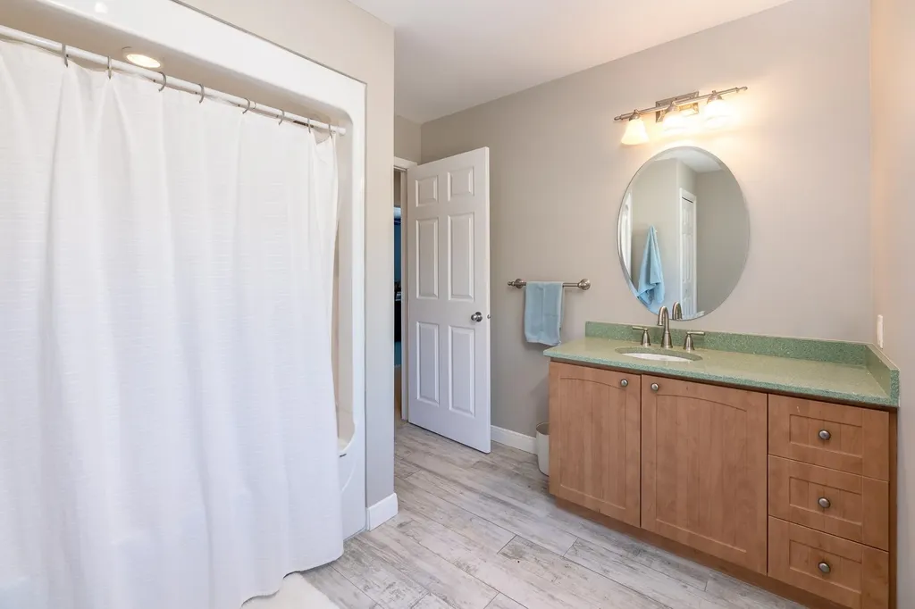 10 Skywatch Road Center Harbor NH 03226