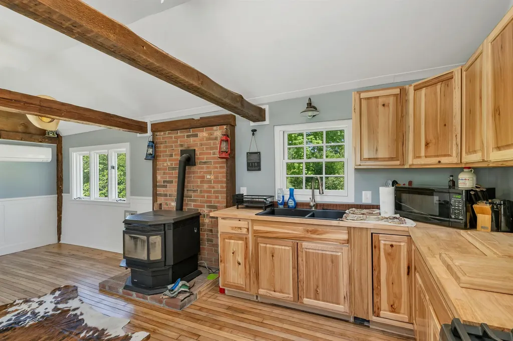 118 Upper Bay Road Sanbornton NH 03269