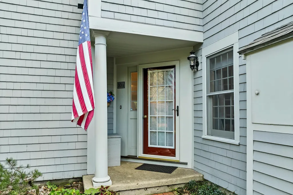 10 Birdie Way Laconia NH 03246